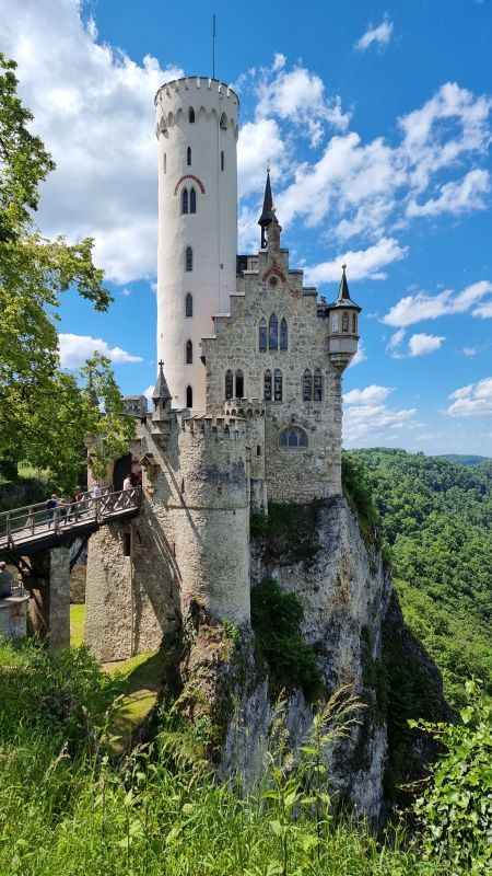 Bei bestem Wetter zeigte sich das Schloss Lichtenstein 